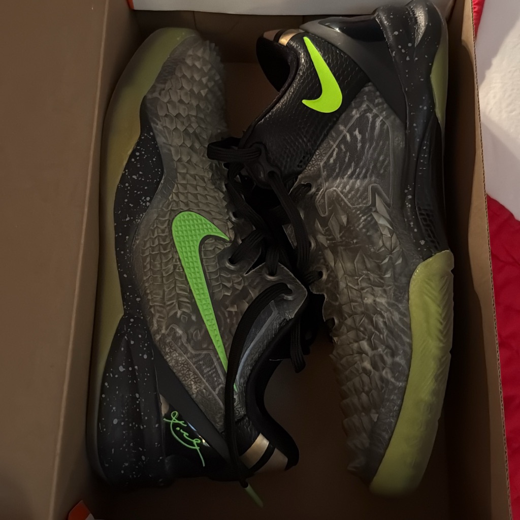 Christmas Kobe 8